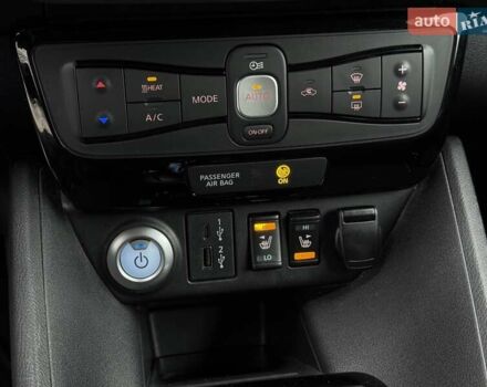 Білий Ніссан Ліф, об'ємом двигуна 0 л та пробігом 46 тис. км за 13800 $, фото 54 на Automoto.ua