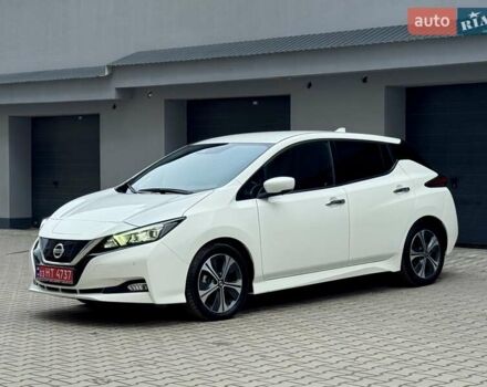 Білий Ніссан Ліф, об'ємом двигуна 0 л та пробігом 46 тис. км за 13800 $, фото 13 на Automoto.ua