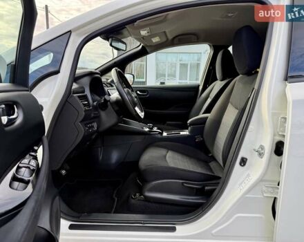 Белый Ниссан Лиф, объемом двигателя 0 л и пробегом 98 тыс. км за 15950 $, фото 44 на Automoto.ua