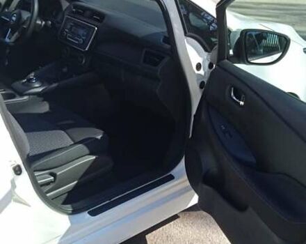 Белый Ниссан Лиф, объемом двигателя 0 л и пробегом 42 тыс. км за 14100 $, фото 6 на Automoto.ua