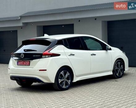 Білий Ніссан Ліф, об'ємом двигуна 0 л та пробігом 46 тис. км за 13800 $, фото 23 на Automoto.ua