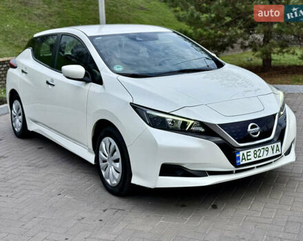 Белый Ниссан Лиф, объемом двигателя 0 л и пробегом 115 тыс. км за 11700 $, фото 6 на Automoto.ua