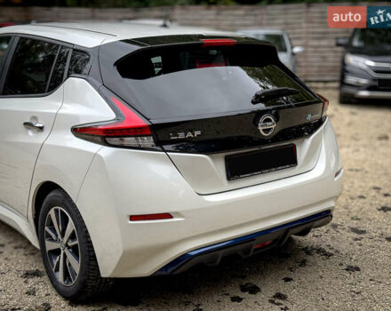 Білий Ніссан Ліф, об'ємом двигуна 0 л та пробігом 18 тис. км за 14500 $, фото 32 на Automoto.ua