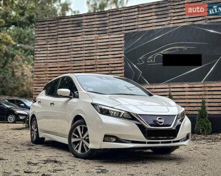 Білий Ніссан Ліф, об'ємом двигуна 0 л та пробігом 18 тис. км за 14500 $, фото 5 на Automoto.ua