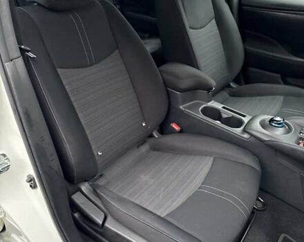 Белый Ниссан Лиф, объемом двигателя 0 л и пробегом 77 тыс. км за 13200 $, фото 27 на Automoto.ua