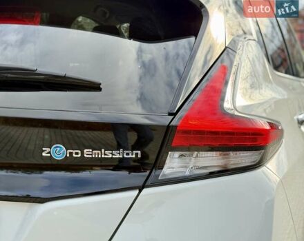 Белый Ниссан Лиф, объемом двигателя 0 л и пробегом 98 тыс. км за 15950 $, фото 38 на Automoto.ua