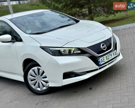 Белый Ниссан Лиф, объемом двигателя 0 л и пробегом 115 тыс. км за 11700 $, фото 12 на Automoto.ua