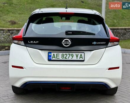 Белый Ниссан Лиф, объемом двигателя 0 л и пробегом 115 тыс. км за 11700 $, фото 14 на Automoto.ua