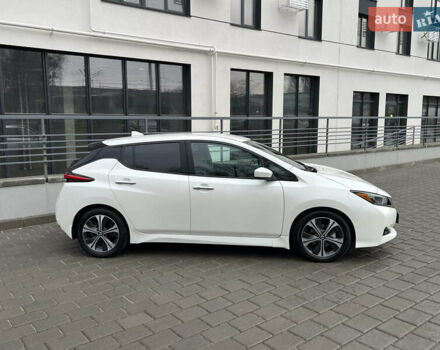 Белый Ниссан Лиф, объемом двигателя 0 л и пробегом 27 тыс. км за 13700 $, фото 11 на Automoto.ua