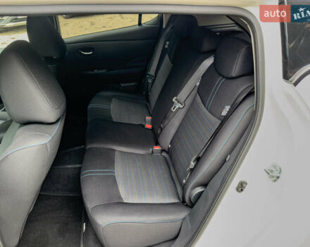 Білий Ніссан Ліф, об'ємом двигуна 0 л та пробігом 18 тис. км за 14500 $, фото 84 на Automoto.ua