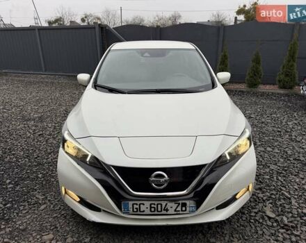 Белый Ниссан Лиф, объемом двигателя 0 л и пробегом 77 тыс. км за 13200 $, фото 13 на Automoto.ua