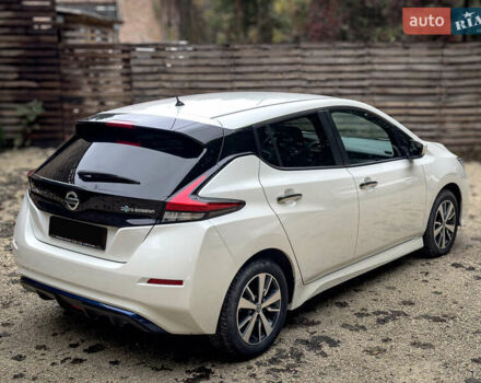 Білий Ніссан Ліф, об'ємом двигуна 0 л та пробігом 18 тис. км за 14500 $, фото 21 на Automoto.ua