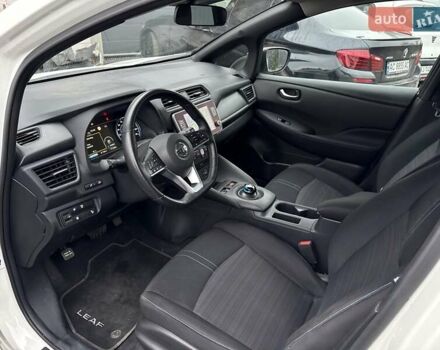 Белый Ниссан Лиф, объемом двигателя 0 л и пробегом 77 тыс. км за 13200 $, фото 24 на Automoto.ua