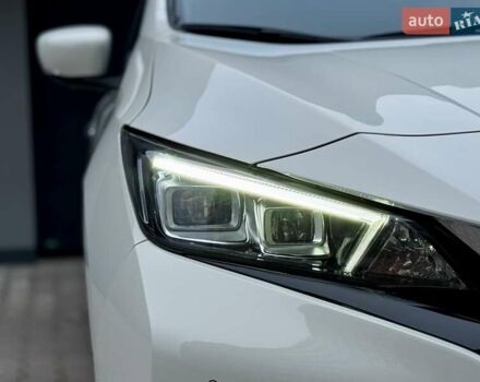 Білий Ніссан Ліф, об'ємом двигуна 0 л та пробігом 46 тис. км за 13800 $, фото 28 на Automoto.ua