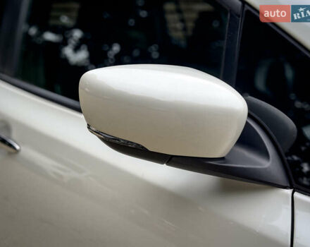 Білий Ніссан Ліф, об'ємом двигуна 0 л та пробігом 18 тис. км за 14500 $, фото 52 на Automoto.ua