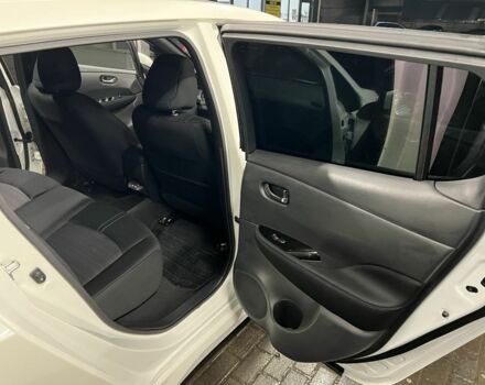 Белый Ниссан Лиф, объемом двигателя 0 л и пробегом 27 тыс. км за 13800 $, фото 21 на Automoto.ua