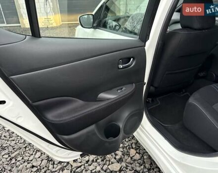 Белый Ниссан Лиф, объемом двигателя 0 л и пробегом 77 тыс. км за 13200 $, фото 33 на Automoto.ua