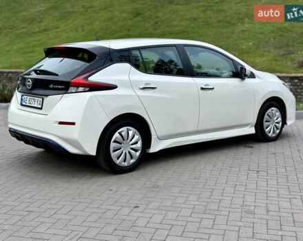 Белый Ниссан Лиф, объемом двигателя 0 л и пробегом 115 тыс. км за 11700 $, фото 13 на Automoto.ua