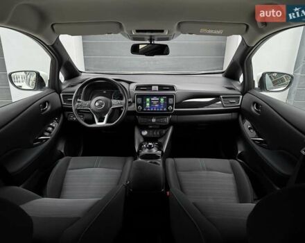 Білий Ніссан Ліф, об'ємом двигуна 0 л та пробігом 46 тис. км за 13800 $, фото 45 на Automoto.ua