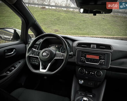 Белый Ниссан Лиф, объемом двигателя 0 л и пробегом 115 тыс. км за 11700 $, фото 36 на Automoto.ua