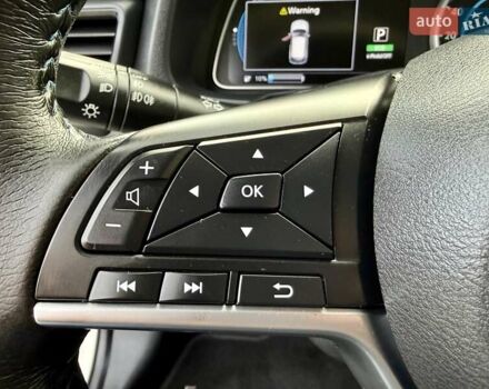 Белый Ниссан Лиф, объемом двигателя 0 л и пробегом 98 тыс. км за 15950 $, фото 53 на Automoto.ua