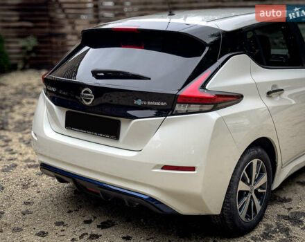 Білий Ніссан Ліф, об'ємом двигуна 0 л та пробігом 18 тис. км за 14500 $, фото 38 на Automoto.ua