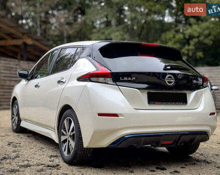 Білий Ніссан Ліф, об'ємом двигуна 0 л та пробігом 18 тис. км за 14500 $, фото 2 на Automoto.ua