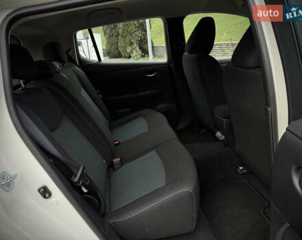 Белый Ниссан Лиф, объемом двигателя 0 л и пробегом 115 тыс. км за 11700 $, фото 29 на Automoto.ua