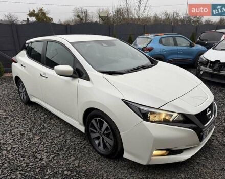 Белый Ниссан Лиф, объемом двигателя 0 л и пробегом 77 тыс. км за 13200 $, фото 14 на Automoto.ua