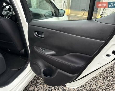 Белый Ниссан Лиф, объемом двигателя 0 л и пробегом 77 тыс. км за 13200 $, фото 31 на Automoto.ua