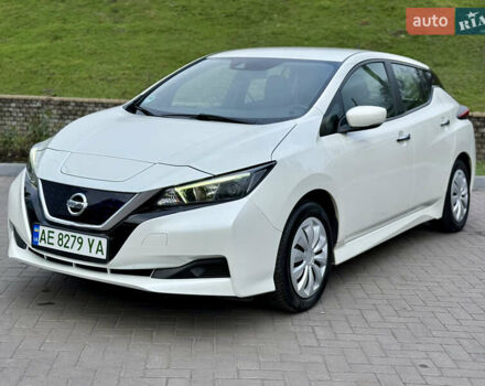 Белый Ниссан Лиф, объемом двигателя 0 л и пробегом 115 тыс. км за 11700 $, фото 4 на Automoto.ua