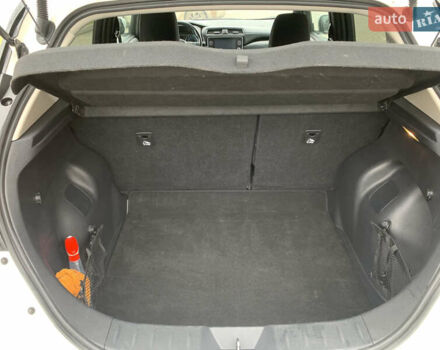 Белый Ниссан Лиф, объемом двигателя 0 л и пробегом 84 тыс. км за 16899 $, фото 15 на Automoto.ua