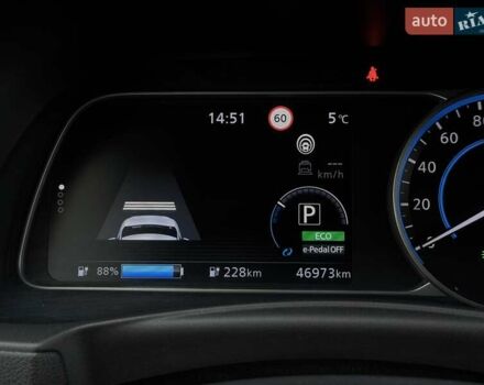 Білий Ніссан Ліф, об'ємом двигуна 0 л та пробігом 46 тис. км за 13800 $, фото 3 на Automoto.ua