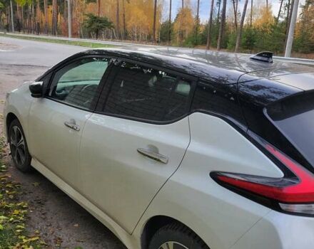 Белый Ниссан Лиф, объемом двигателя 0 л и пробегом 98 тыс. км за 17300 $, фото 6 на Automoto.ua