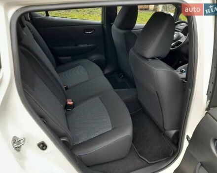 Белый Ниссан Лиф, объемом двигателя 0 л и пробегом 20 тыс. км за 14000 $, фото 14 на Automoto.ua