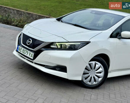 Белый Ниссан Лиф, объемом двигателя 0 л и пробегом 115 тыс. км за 11700 $, фото 10 на Automoto.ua