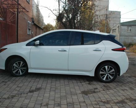 Белый Ниссан Лиф, объемом двигателя 0 л и пробегом 50 тыс. км за 14900 $, фото 3 на Automoto.ua