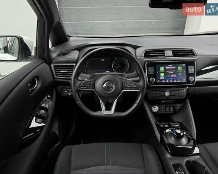 Білий Ніссан Ліф, об'ємом двигуна 0 л та пробігом 46 тис. км за 13800 $, фото 2 на Automoto.ua