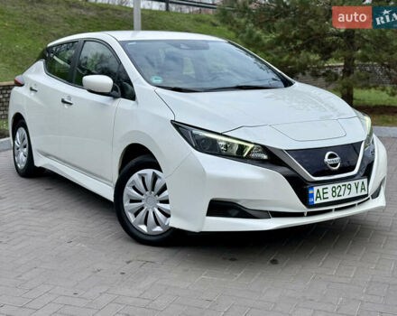 Белый Ниссан Лиф, объемом двигателя 0 л и пробегом 115 тыс. км за 11700 $, фото 1 на Automoto.ua