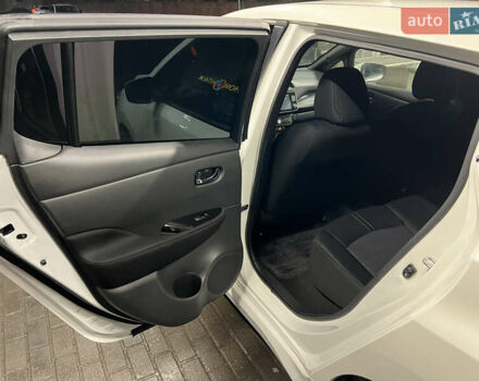 Белый Ниссан Лиф, объемом двигателя 0 л и пробегом 27 тыс. км за 13700 $, фото 24 на Automoto.ua