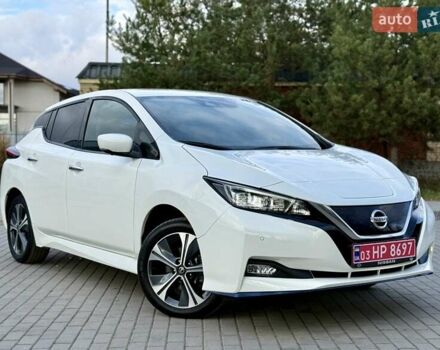 Белый Ниссан Лиф, объемом двигателя 0 л и пробегом 98 тыс. км за 15950 $, фото 1 на Automoto.ua