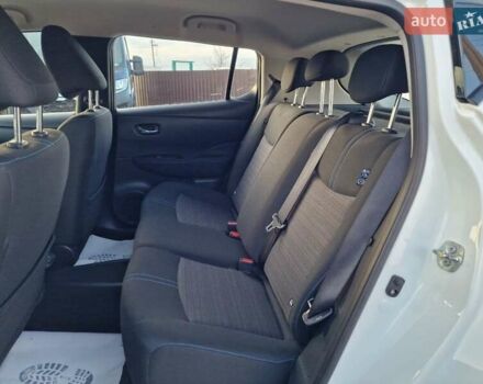 Белый Ниссан Лиф, объемом двигателя 0 л и пробегом 93 тыс. км за 14600 $, фото 35 на Automoto.ua