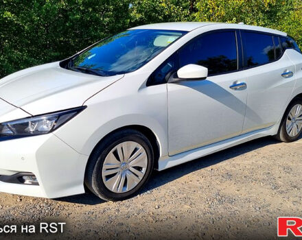 Білий Ніссан Ліф, об'ємом двигуна 0 л та пробігом 35 тис. км за 17600 $, фото 4 на Automoto.ua