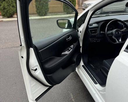 Белый Ниссан Лиф, объемом двигателя 0 л и пробегом 69 тыс. км за 14990 $, фото 29 на Automoto.ua