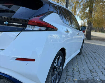 Белый Ниссан Лиф, объемом двигателя 0 л и пробегом 69 тыс. км за 14990 $, фото 10 на Automoto.ua