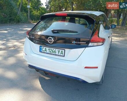 Білий Ніссан Ліф, об'ємом двигуна 0 л та пробігом 27 тис. км за 16800 $, фото 26 на Automoto.ua