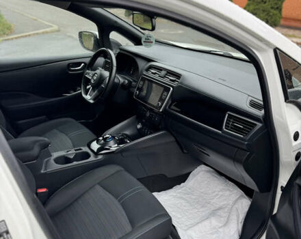 Белый Ниссан Лиф, объемом двигателя 0 л и пробегом 69 тыс. км за 14990 $, фото 26 на Automoto.ua