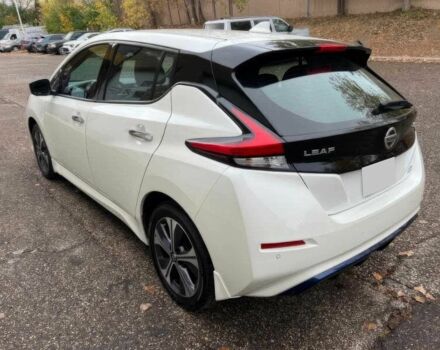 Білий Ніссан Ліф, об'ємом двигуна 0 л та пробігом 20 тис. км за 18000 $, фото 3 на Automoto.ua