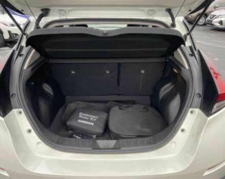 Белый Ниссан Лиф, объемом двигателя 0 л и пробегом 27 тыс. км за 6900 $, фото 12 на Automoto.ua