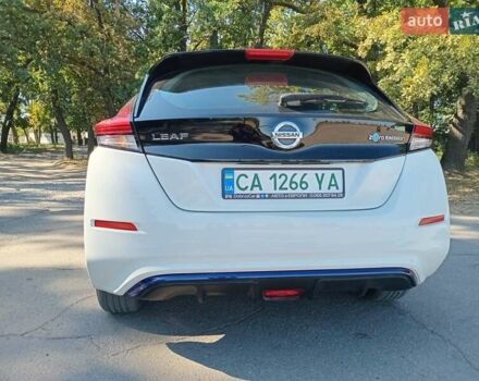 Білий Ніссан Ліф, об'ємом двигуна 0 л та пробігом 27 тис. км за 16800 $, фото 25 на Automoto.ua